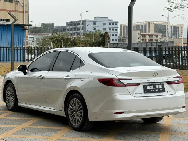 Toyota Camry — Фото автомобиля 7