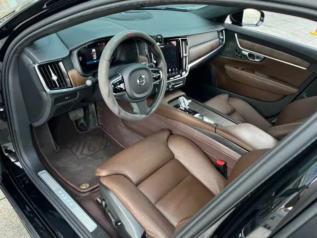 Volvo S90 — Фото автомобиля 13
