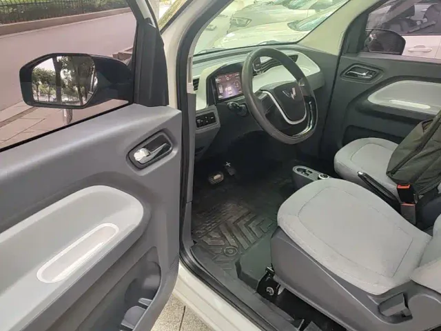 Wuling Hongguang Mini EV — Фото автомобиля 15