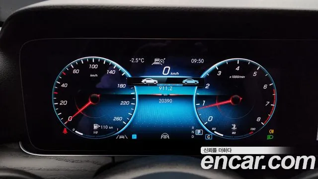 Mercedes-Benz E-Class — Фото автомобиля 8