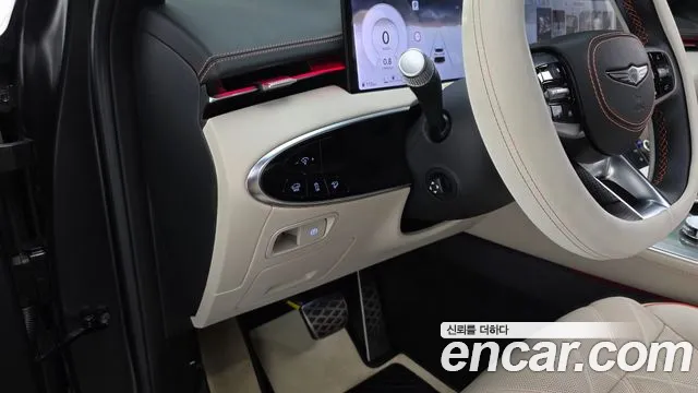 Genesis GV70 — Фото автомобиля 19