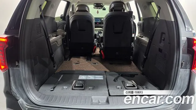 Kia Carnival Generation 4 — Фото автомобиля 18