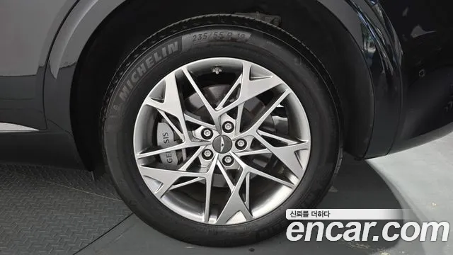 Genesis GV70 — Фото автомобиля 6