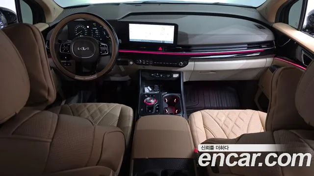 Kia Carnival — Фото автомобиля 10