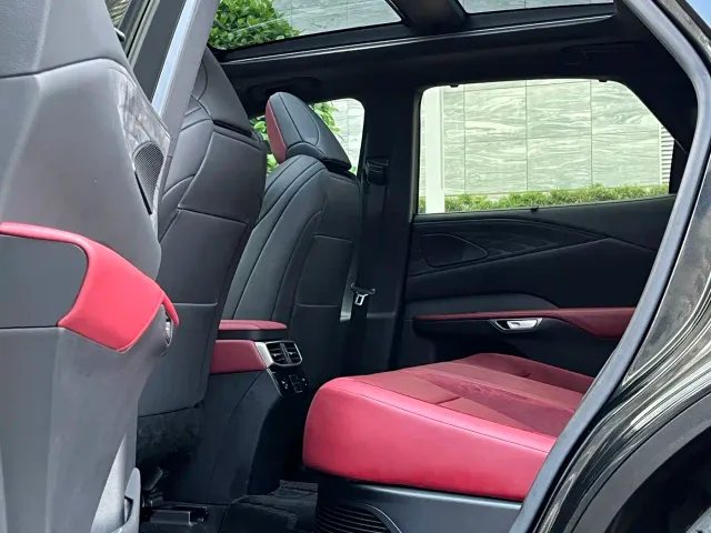 Lexus RX — Фото автомобиля 9