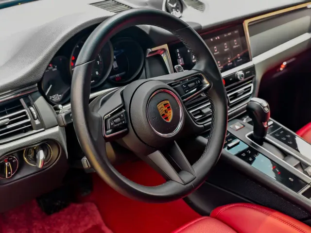 Porsche Macan — Фото автомобиля 13