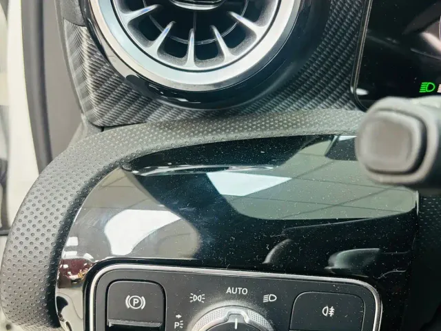 Mercedes-Benz A-Class — Фото автомобиля 14