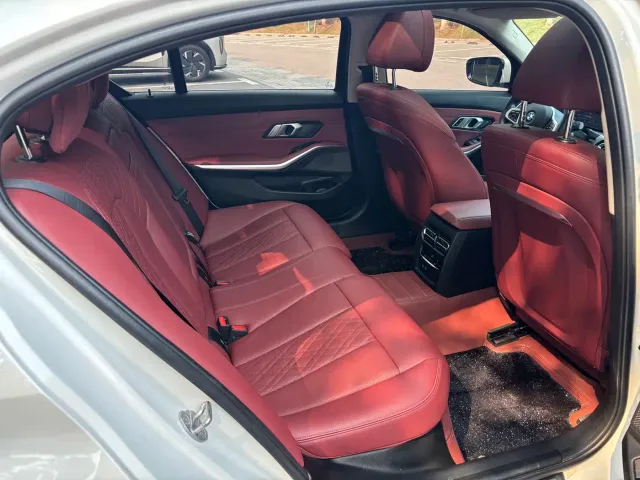 BMW 3 Series — Фото автомобиля 9