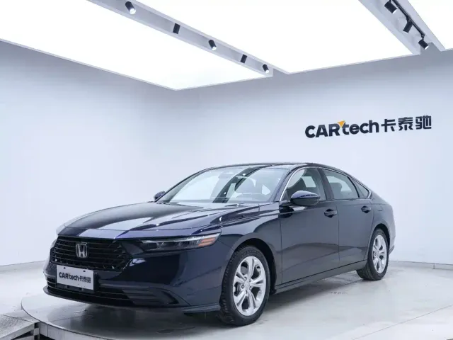 Honda Accord — Фото автомобиля 10