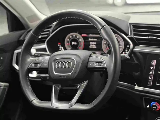 Audi Q3 — Фото автомобиля 13