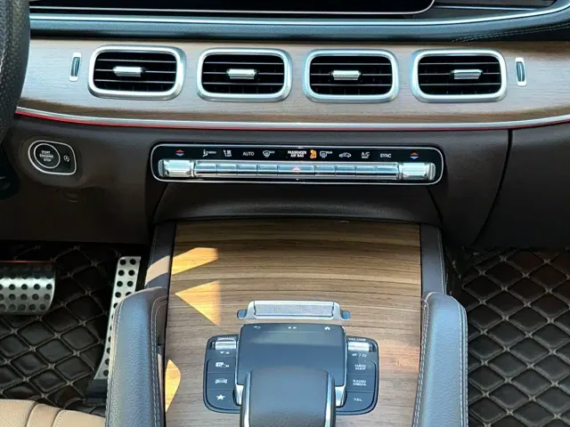 Mercedes-Benz GLS-Class — Фото автомобиля 13
