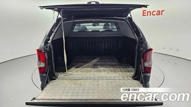 KG_Mobility_Ssangyong Rexton Новый Rexton Sport Khan Дизель 2.2 4WD — Фото автомобиля 20