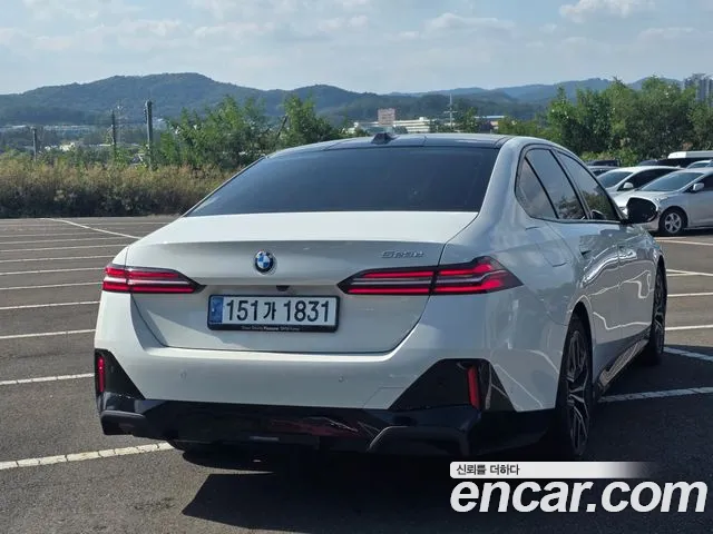 BMW 5 Series G60 — Фото автомобиля 2