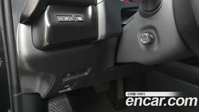 Lexus UX — Фото автомобиля 17