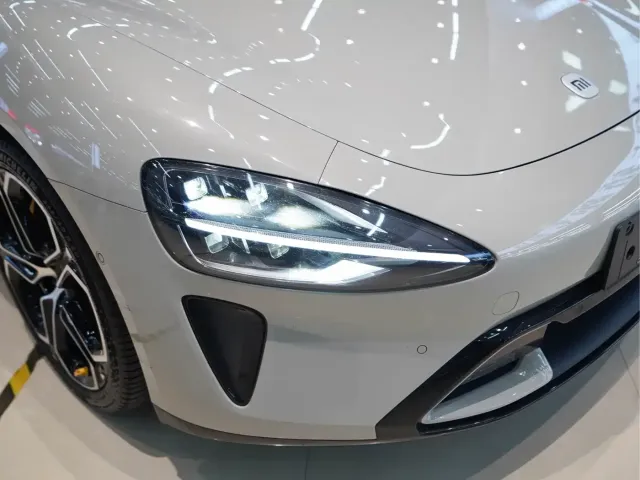 Xiaomi SU7 — Фото автомобиля 11