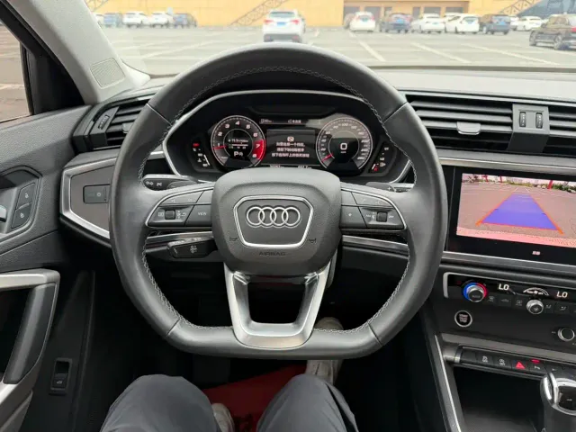 Audi Q3 — Фото автомобиля 22