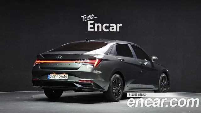 Hyundai Avante CN7 — Фото автомобиля 2