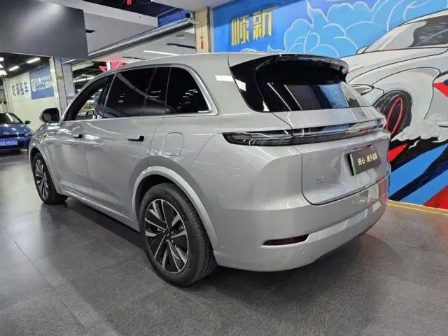 Li Auto L7 — Фото автомобиля 3