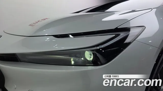 Toyota Prius — Фото автомобиля 21