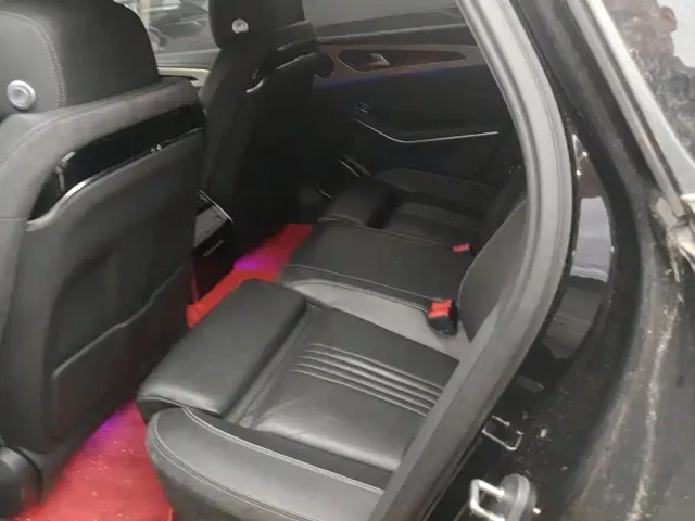 Hongqi H9 — Фото автомобиля 11