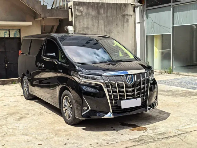 Toyota Alphard — Фото автомобиля 3