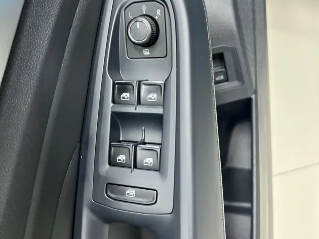 Volkswagen Passat — Фото автомобиля 9