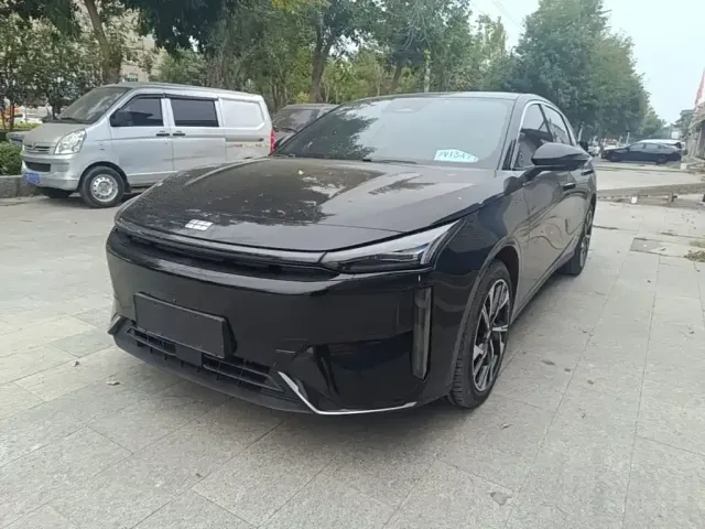 Фотография автомобиля — Geely Galaxy L6