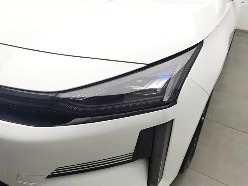 Geely Galaxy Galaxy L6 2023 125km MAX — Фото автомобиля 7