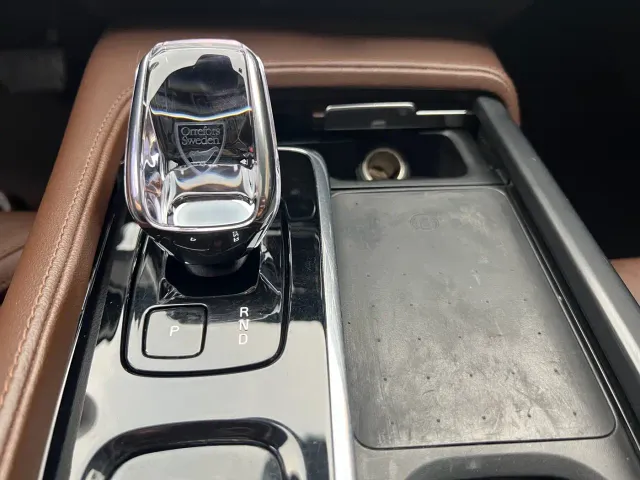 Volvo S90 — Фото автомобиля 26