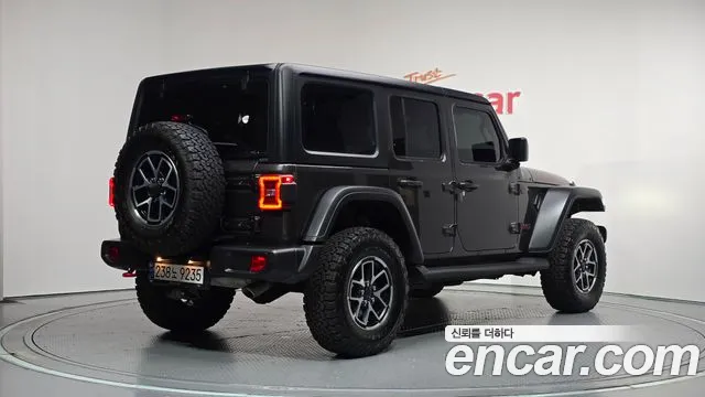 Jeep Wrangler — Фото автомобиля 2