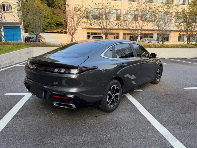 Changan Eado — Фото автомобиля 11