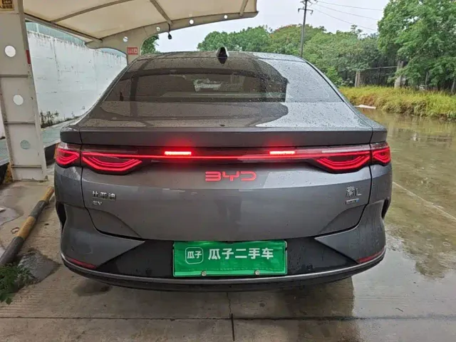 BYD Qin L — Фото автомобиля 5