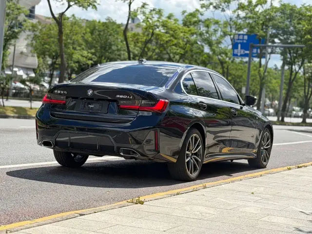 BMW 3 Series — Фото автомобиля 4