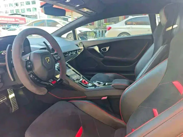 Lamborghini Huracan — Фото автомобиля 6