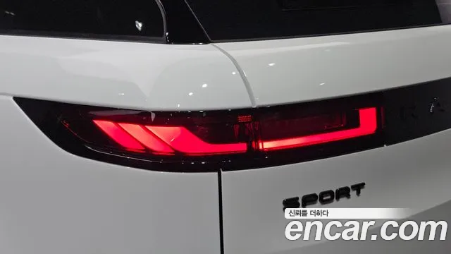 Land Rover Range Rover Sport — Фото автомобиля 17