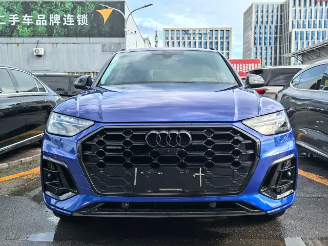 Audi Q5L — Фото автомобиля 2