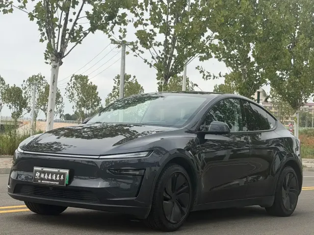 Фотография автомобиля — Tesla Model Y