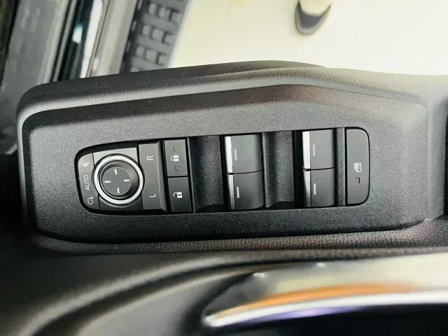 Toyota Prado — Фото автомобиля 10