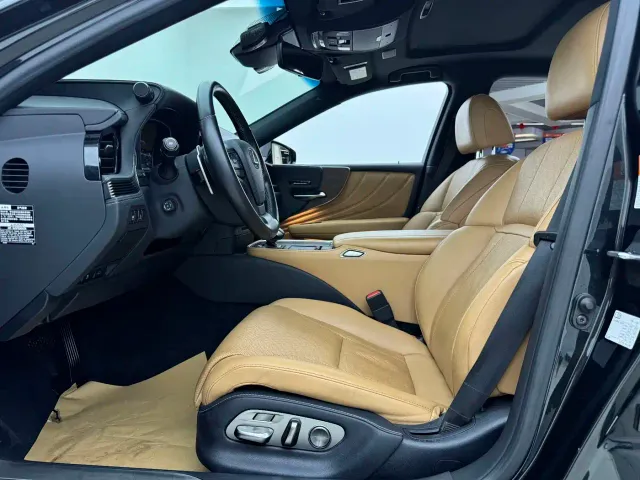 Lexus LS — Фото автомобиля 11