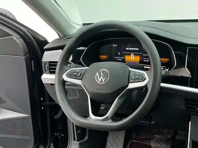 Volkswagen Passat — Фото автомобиля 20