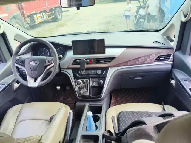 JAC Refine JAC Refine M3 2022 PLUS 1.5T 7-Seater Standard — Фото автомобиля 12