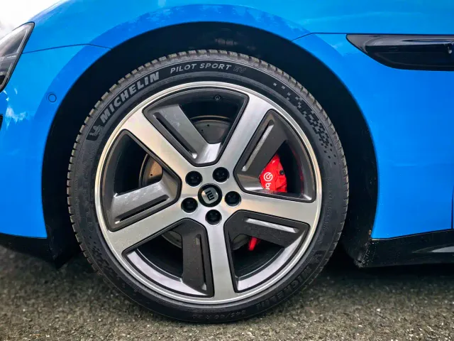 Xiaomi SU7 — Фото автомобиля 10