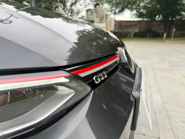 Volkswagen Golf GTI — Фото автомобиля 12