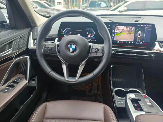 BMW X1 — Фото автомобиля 14