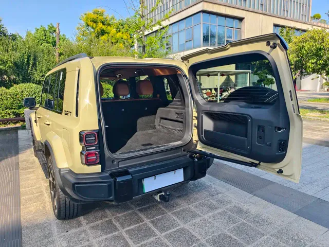 iCAR V27 — Фото автомобиля 9