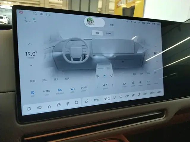 Li Auto i8 — Фото автомобиля 12