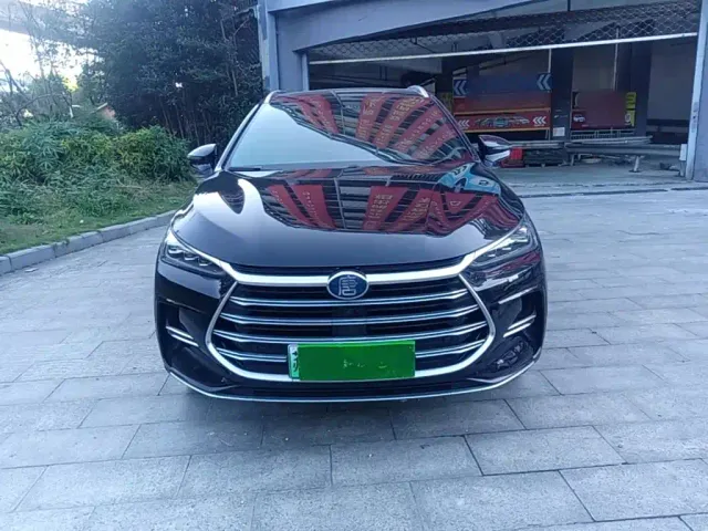 BYD Tang — Фото автомобиля 2