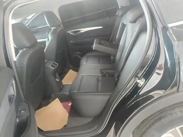 Buick Envision Plus — Фото автомобиля 16