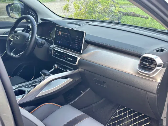 Geely Binyue — Фото автомобиля 15