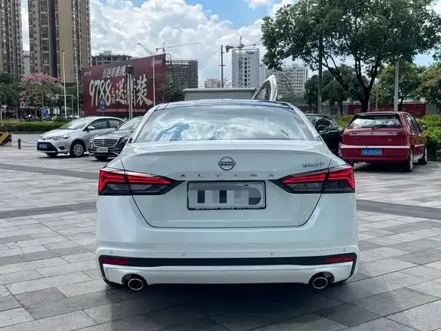 Nissan Teana — Фото автомобиля 8